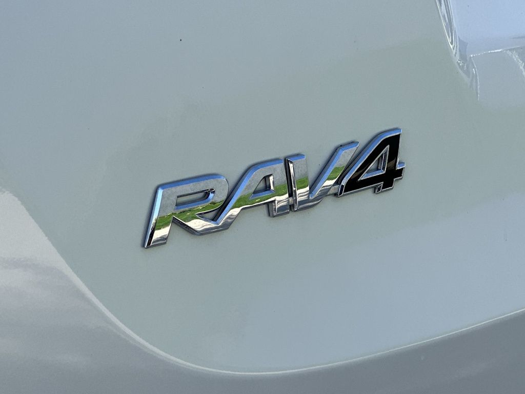 Thumbnail: 2015 Toyota RAV4 - 7