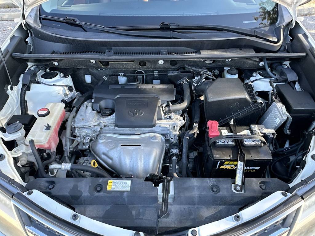 Thumbnail: 2015 Toyota RAV4 - 9