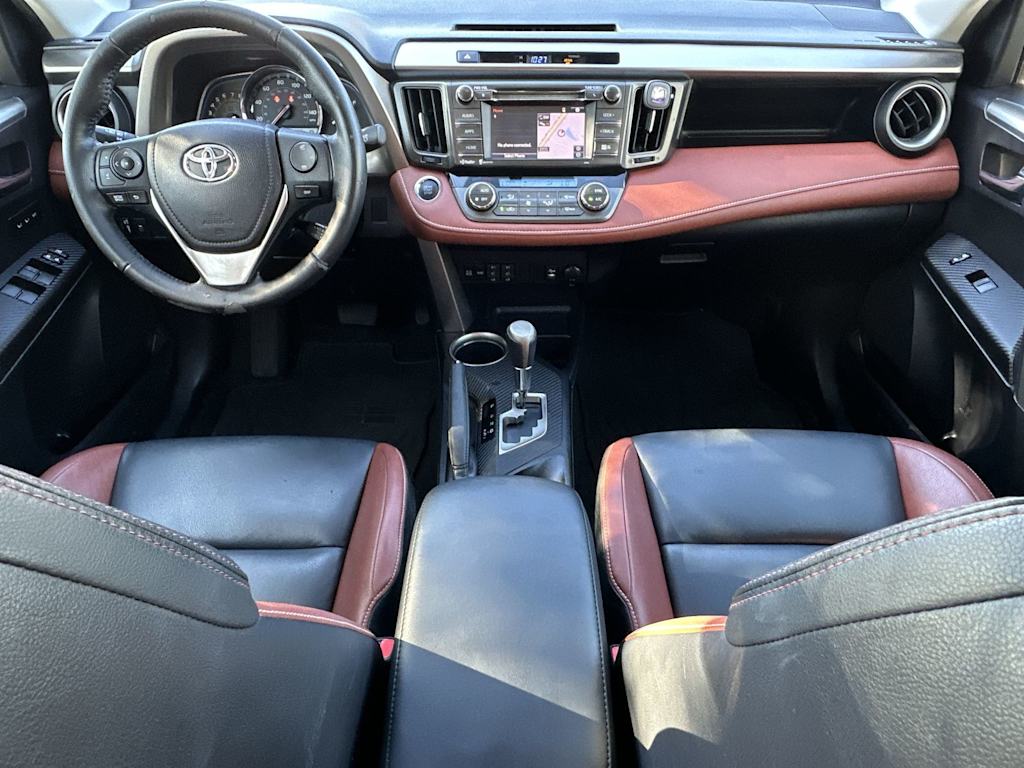 Thumbnail: 2015 Toyota RAV4 - 2