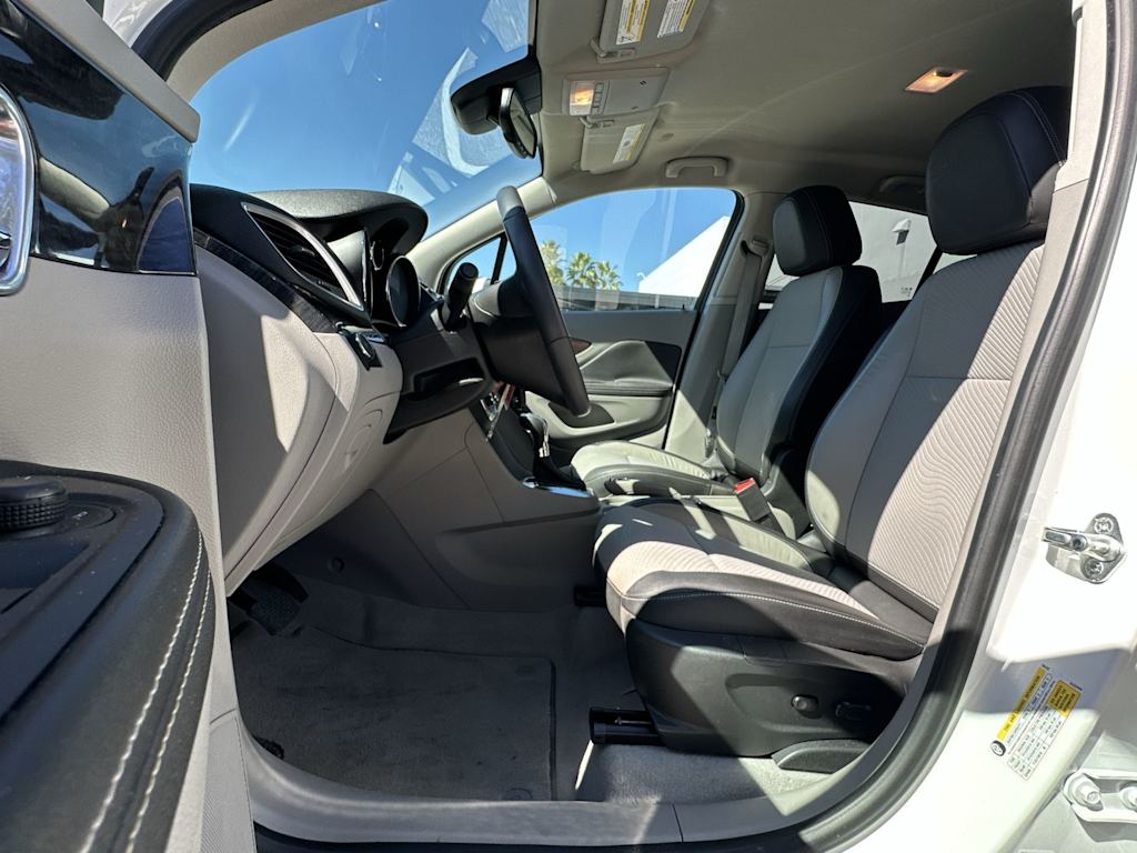 Thumbnail: 2014 Buick Encore - 11