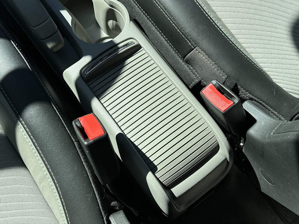 Thumbnail: 2014 Buick Encore - 21