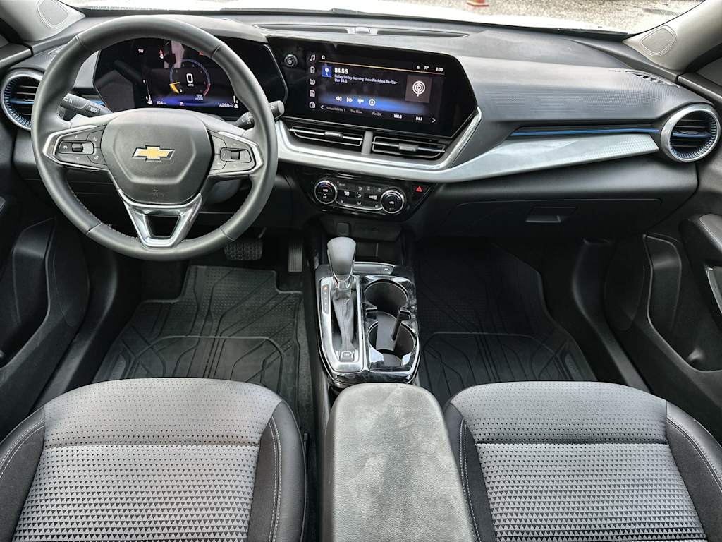 Thumbnail: 2025 Chevrolet Trax - 2