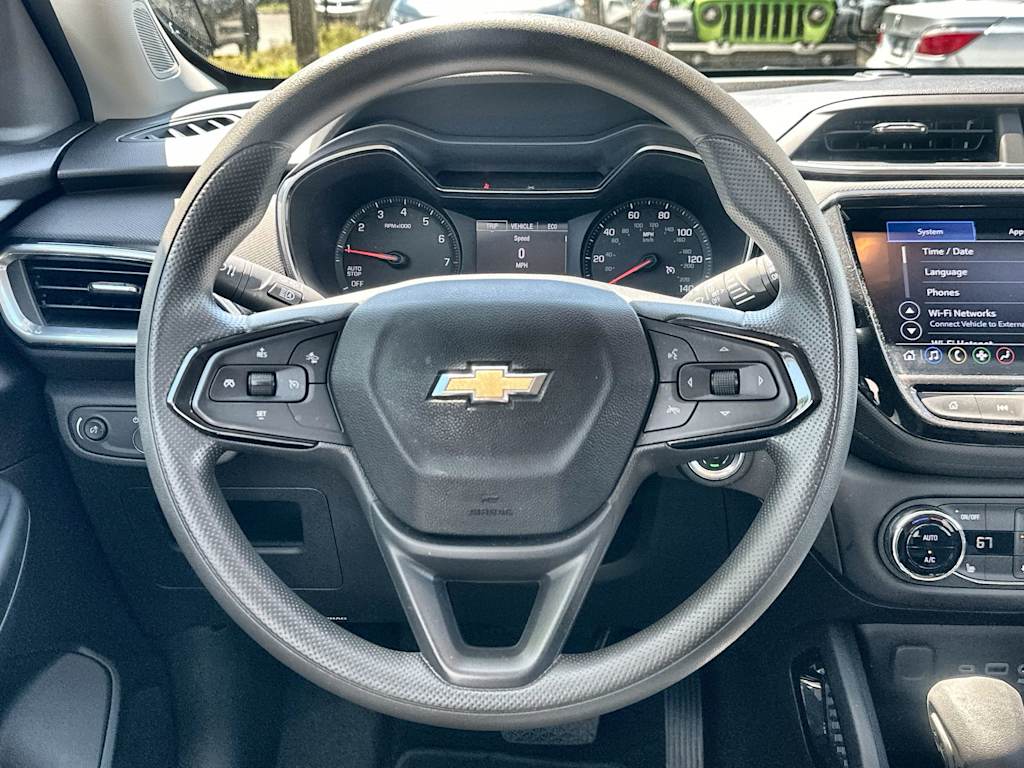 Thumbnail: 2023 Chevrolet TrailBlazer - 10