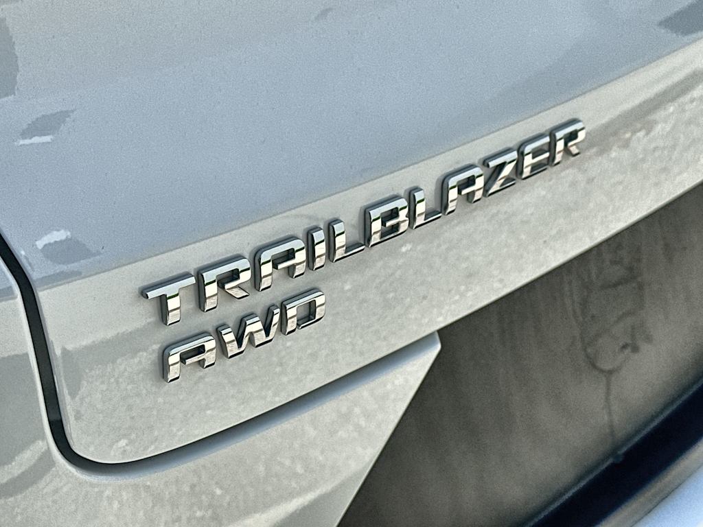Thumbnail: 2023 Chevrolet TrailBlazer - 7