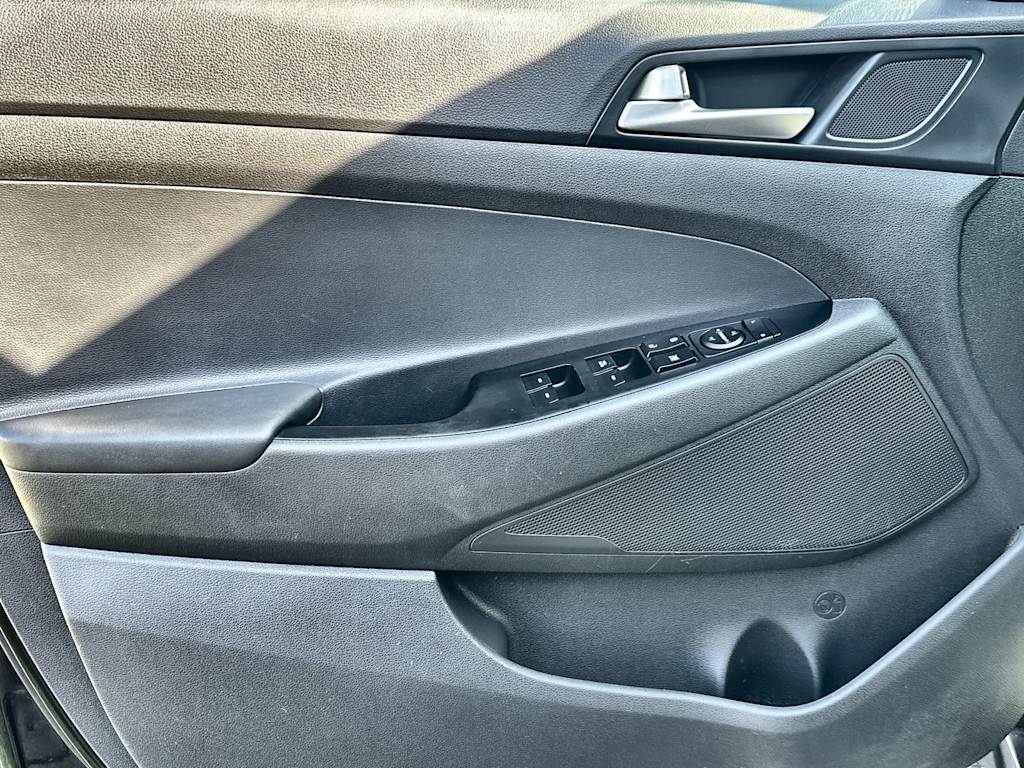 Thumbnail: 2019 Hyundai Tucson - 21