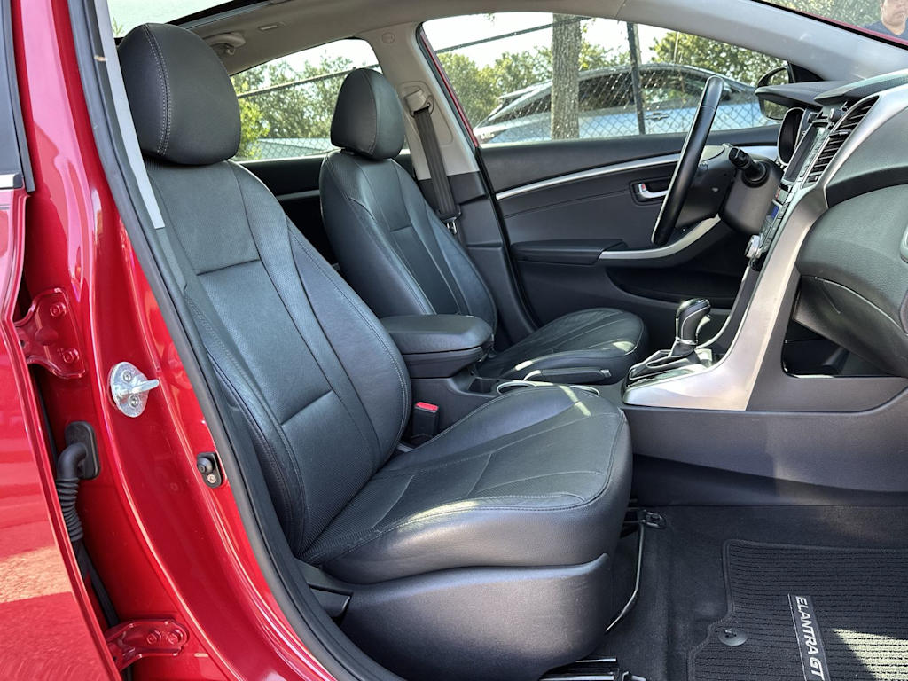 Thumbnail: 2015 Hyundai Elantra - 19