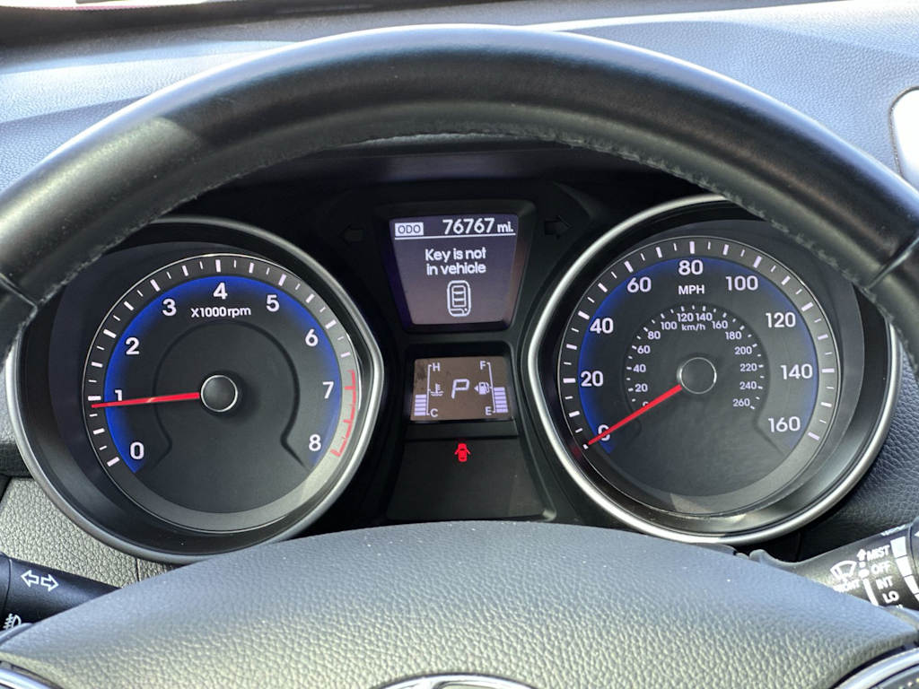 Thumbnail: 2015 Hyundai Elantra - 15