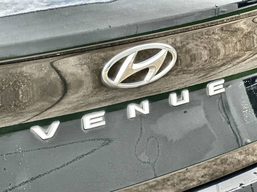 Thumbnail: 2022 Hyundai Venue - 7