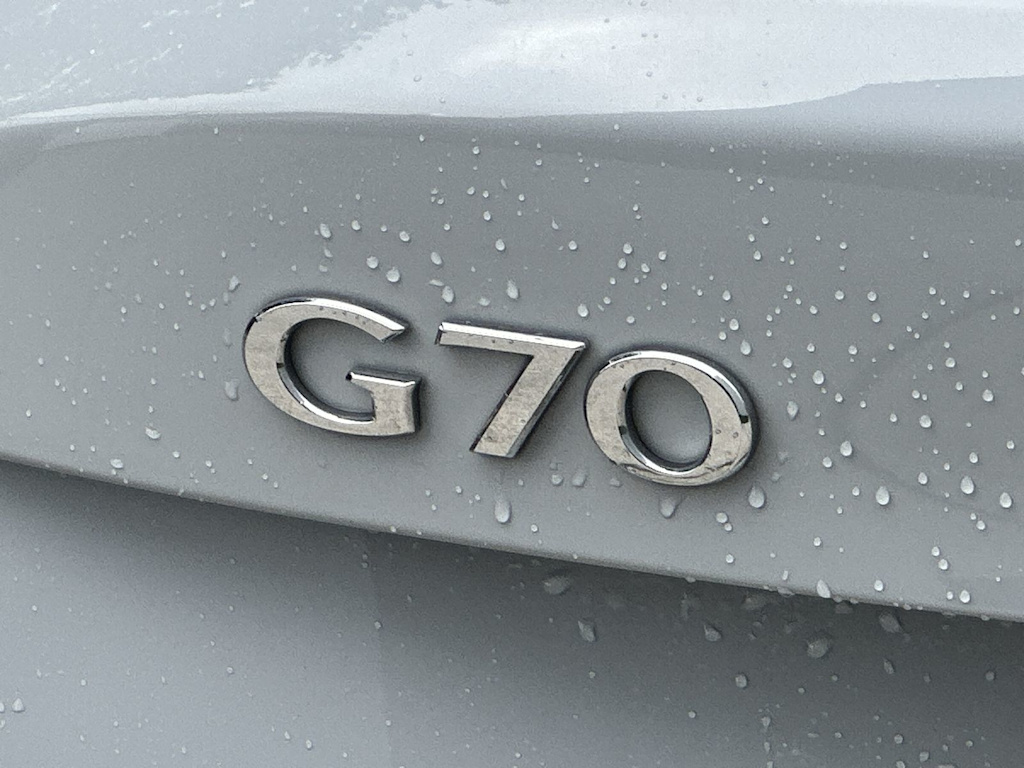 Thumbnail: 2020 Genesis G70 - 23