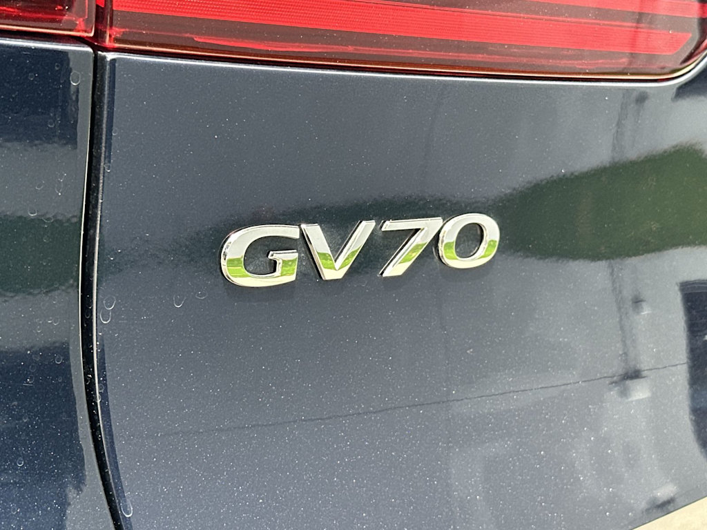 Thumbnail: 2022 Genesis GV70 - 6