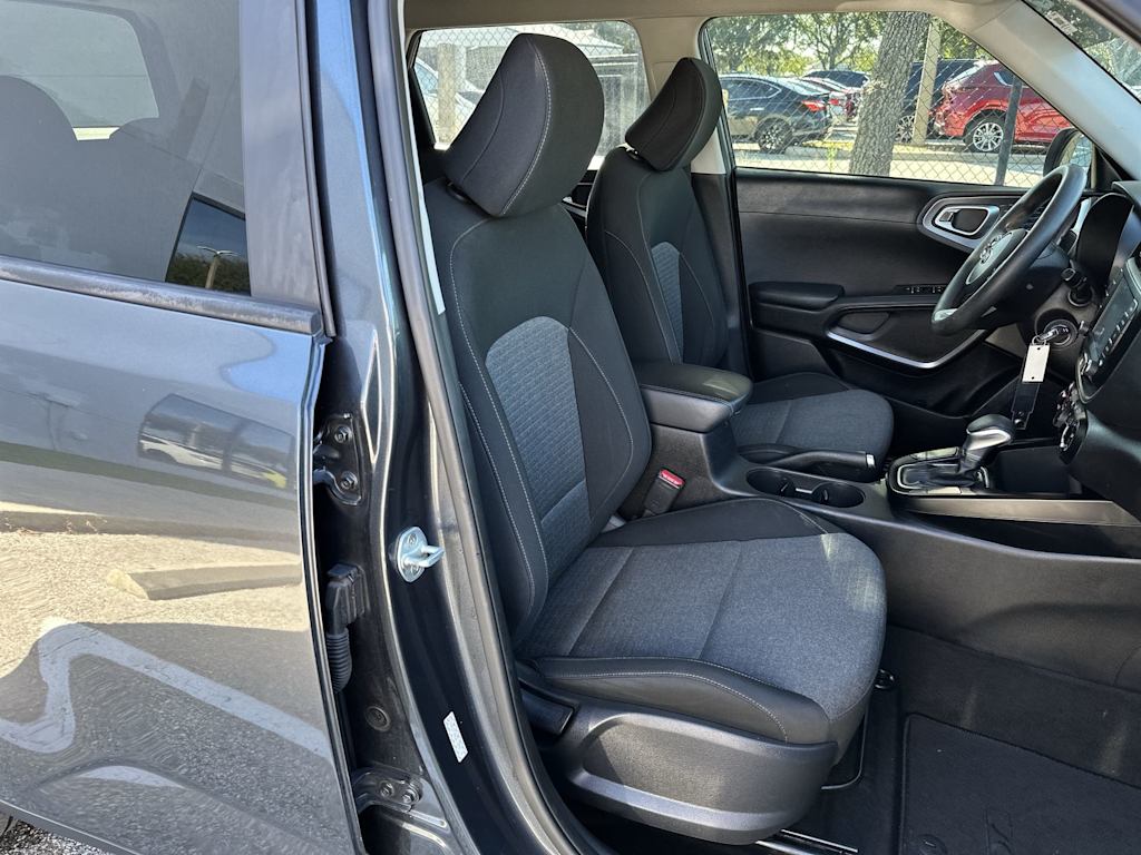 Thumbnail: 2020 Kia Soul - 10