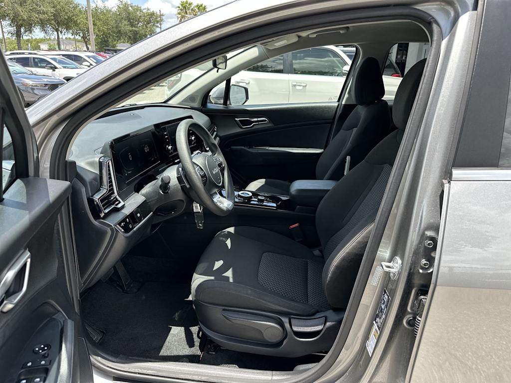Thumbnail: 2023 Kia Sportage - 9