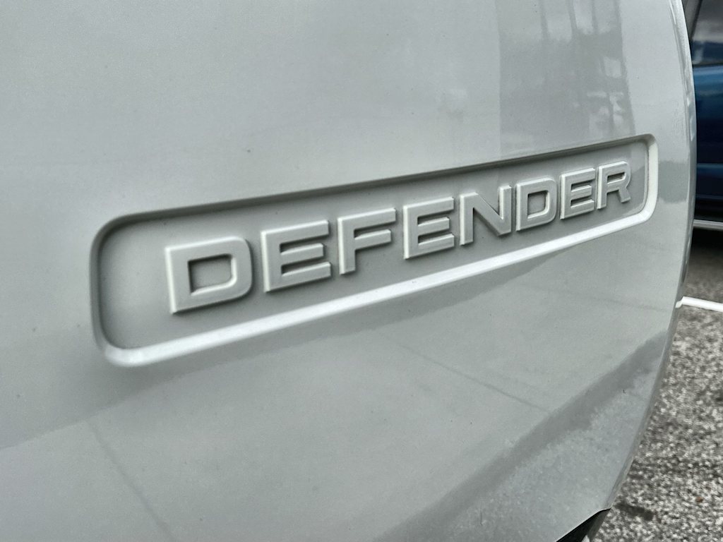 Thumbnail: 2023 Land Rover Defender - 7