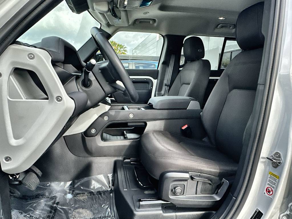 Thumbnail: 2023 Land Rover Defender - 11