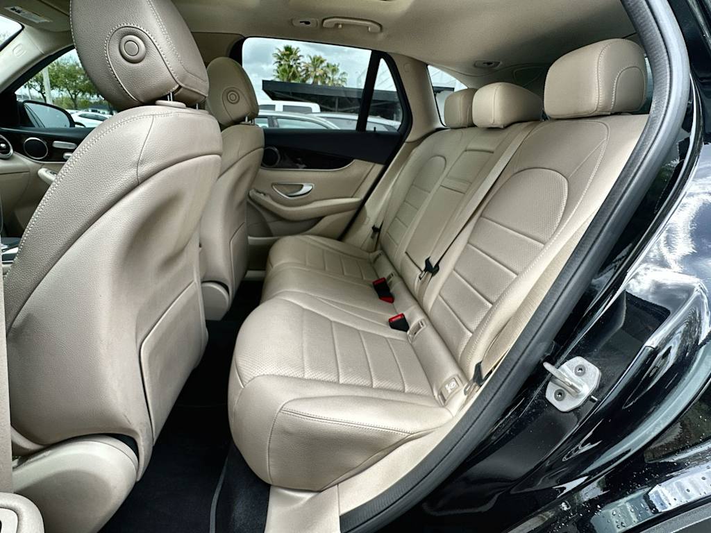 Thumbnail: 2022 Mercedes-Benz GLC - 12