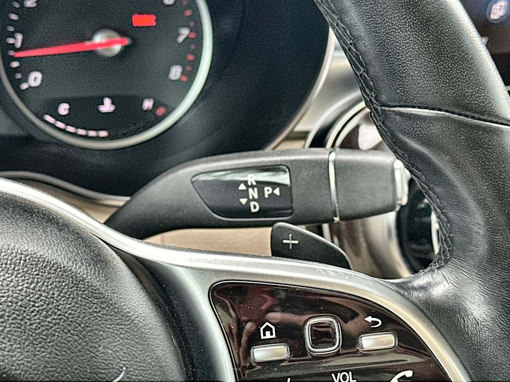 Thumbnail: 2022 Mercedes-Benz GLC - 14