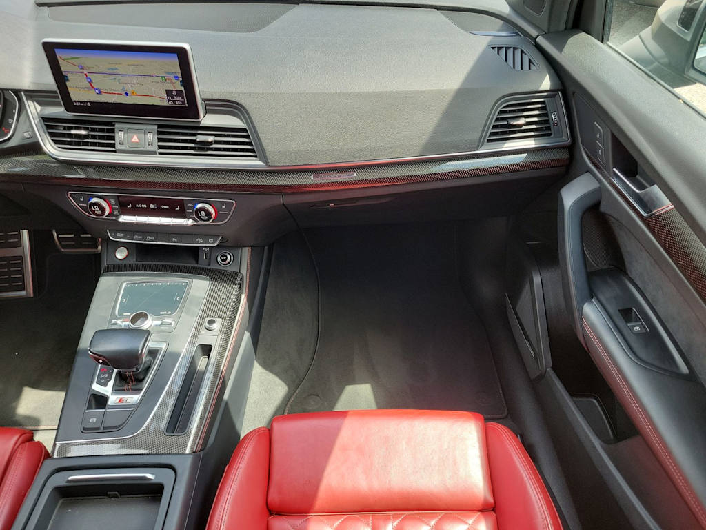 2018 Audi SQ5 Prestige 8