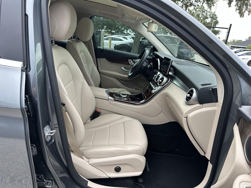 Thumbnail: 2018 Mercedes-Benz GLC - 12
