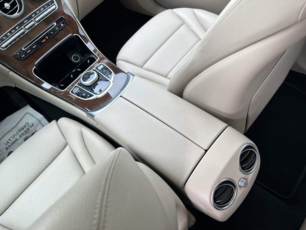 Thumbnail: 2018 Mercedes-Benz GLC - 20