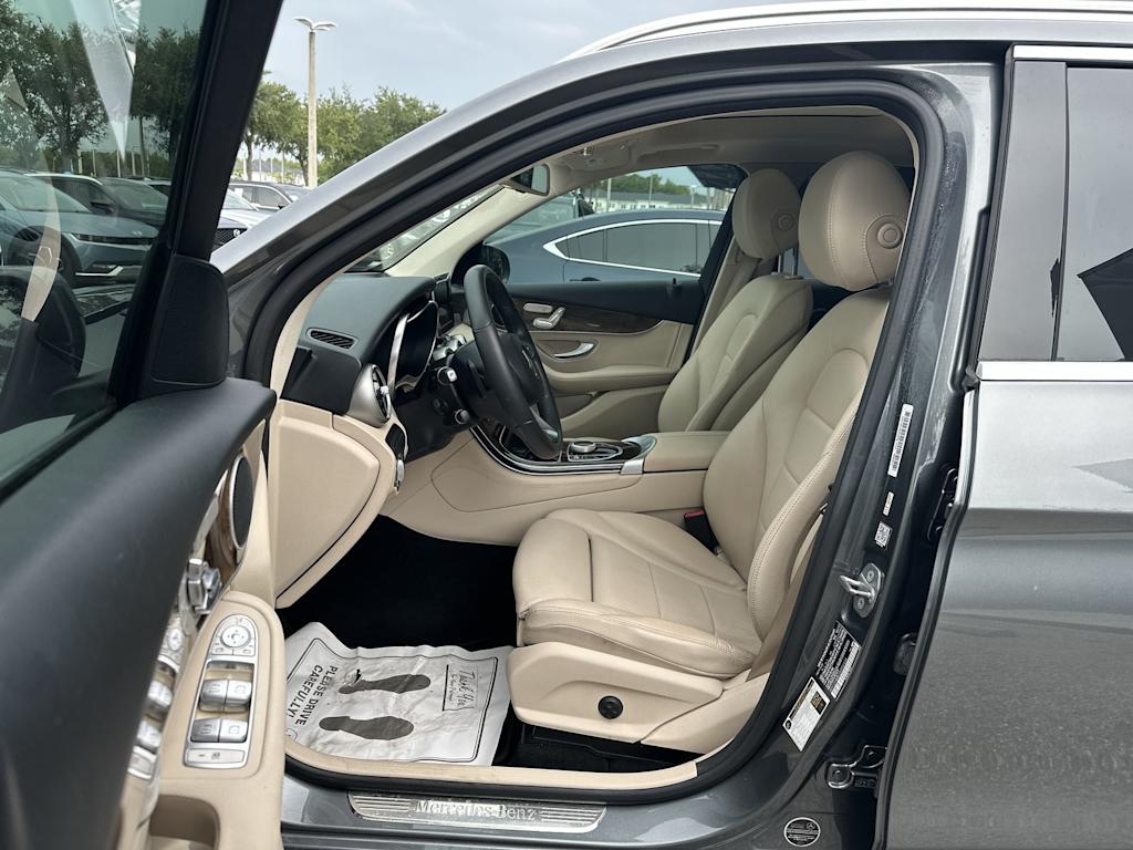 Thumbnail: 2018 Mercedes-Benz GLC - 18