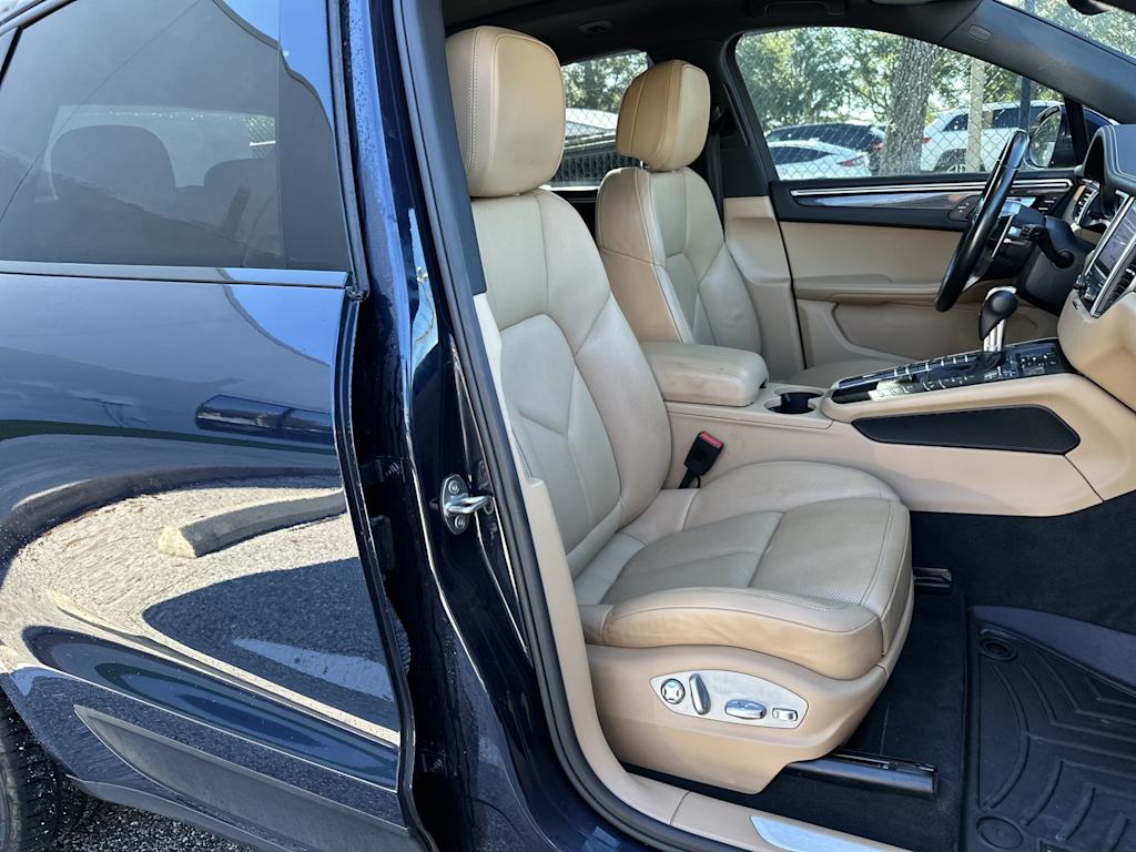 Thumbnail: 2018 Porsche Macan - 20