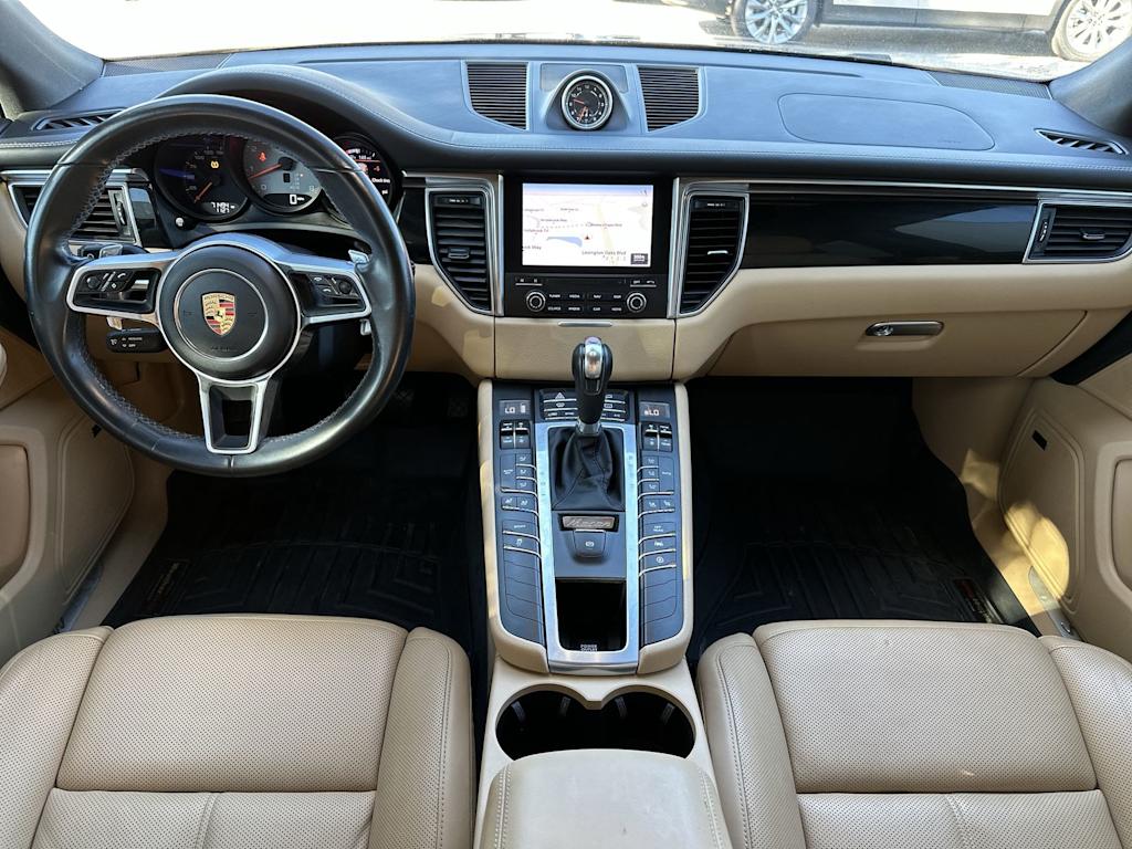 Thumbnail: 2018 Porsche Macan - 2