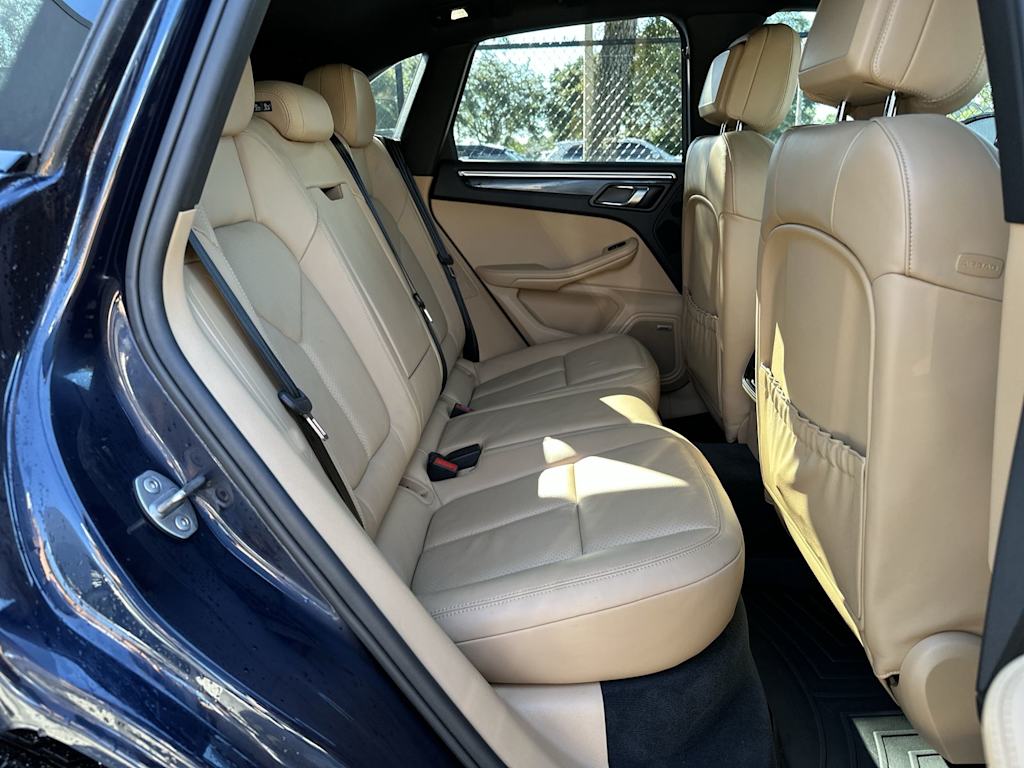 Thumbnail: 2018 Porsche Macan - 25