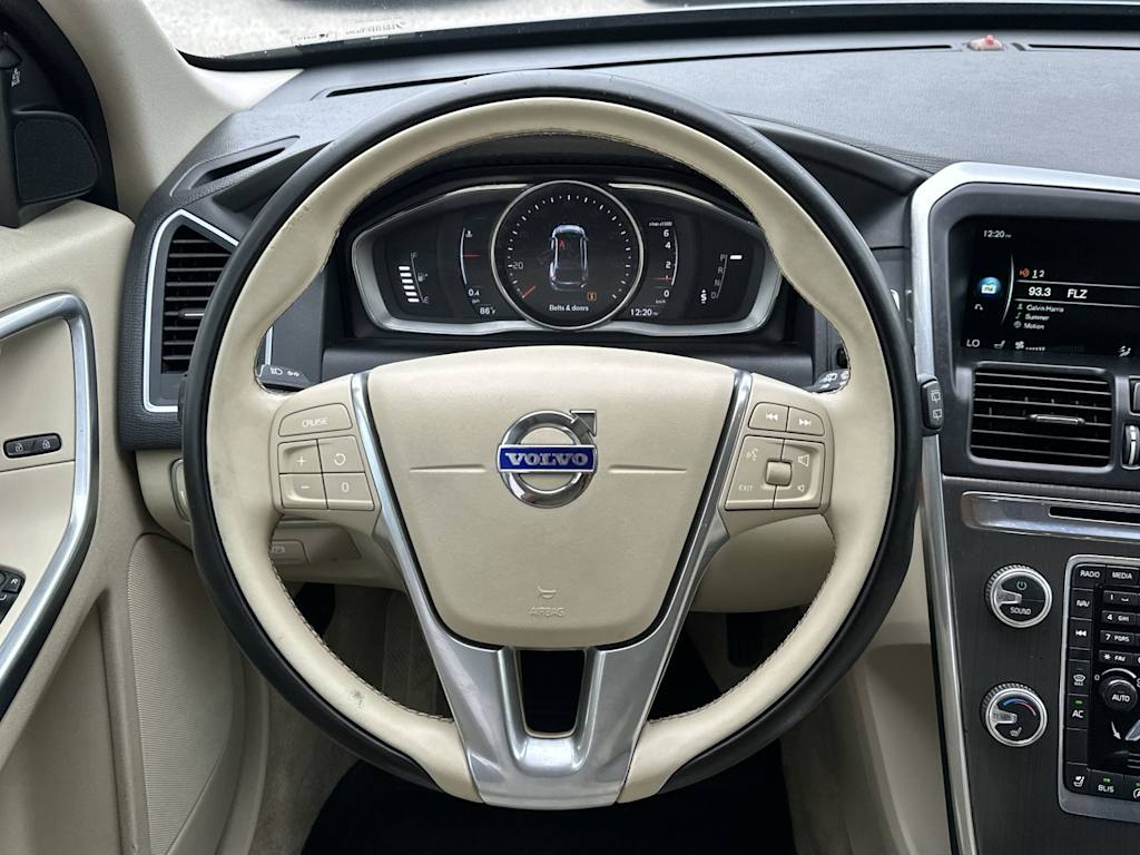 Thumbnail: 2016 Volvo XC60 - 10