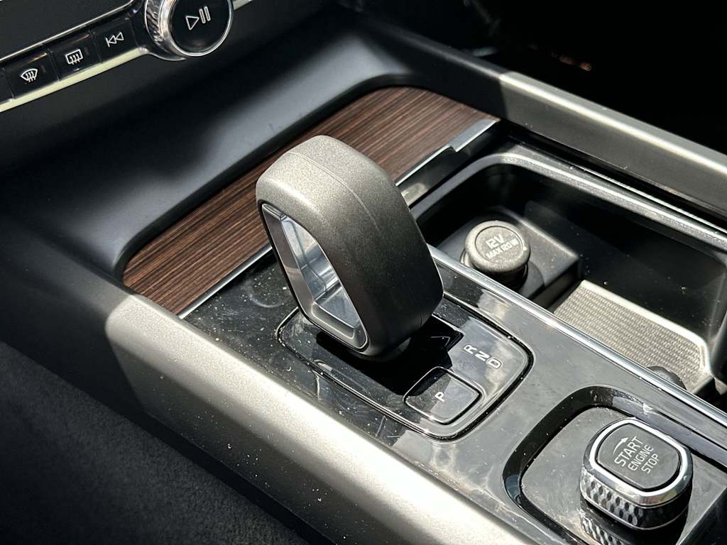 Thumbnail: 2023 Volvo XC60 - 14
