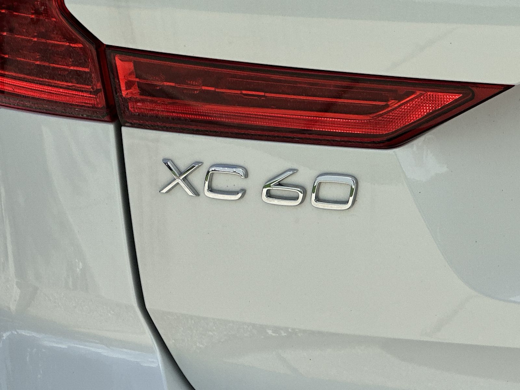 Thumbnail: 2023 Volvo XC60 - 7
