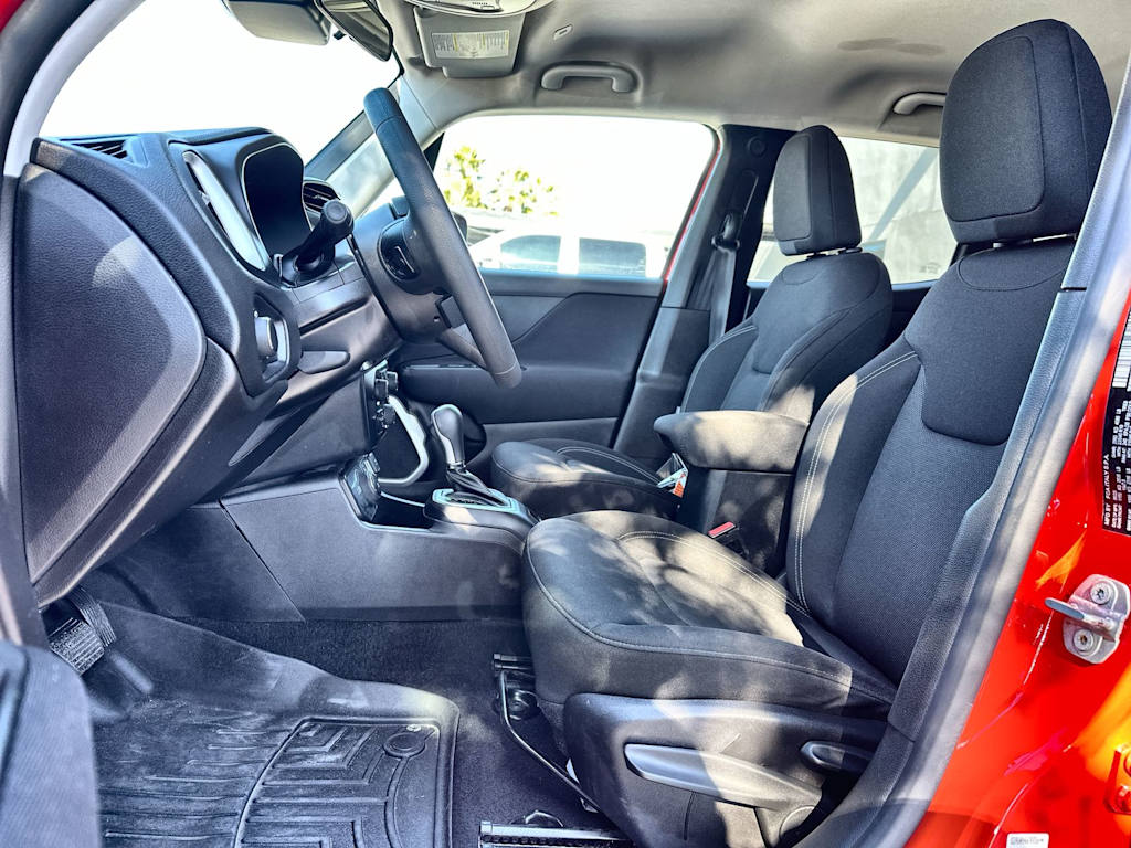 Thumbnail: 2020 Jeep Renegade - 12