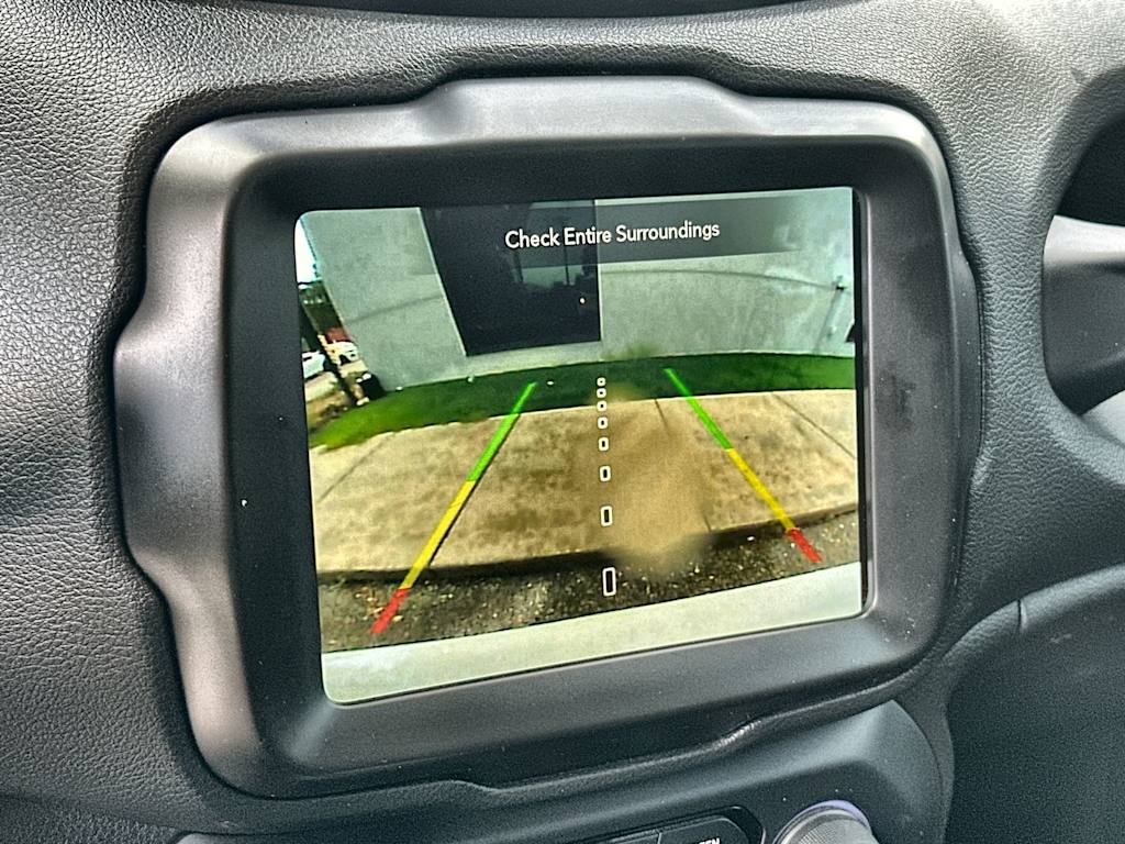 Thumbnail: 2023 Jeep Renegade - 27