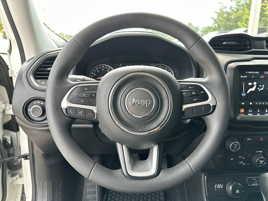 Thumbnail: 2023 Jeep Renegade - 10