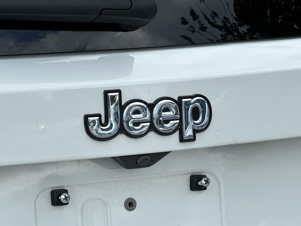 Thumbnail: 2023 Jeep Renegade - 24