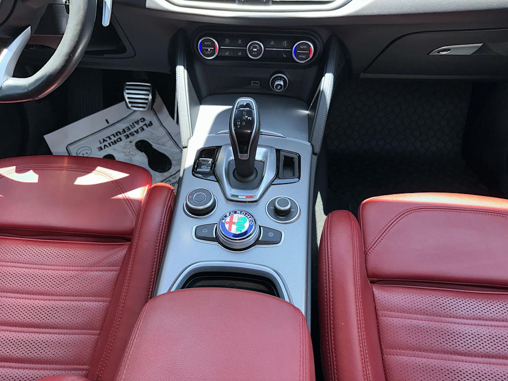 Thumbnail: 2023 Alfa Romeo Stelvio - 13