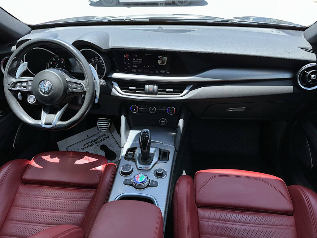 Thumbnail: 2023 Alfa Romeo Stelvio - 2