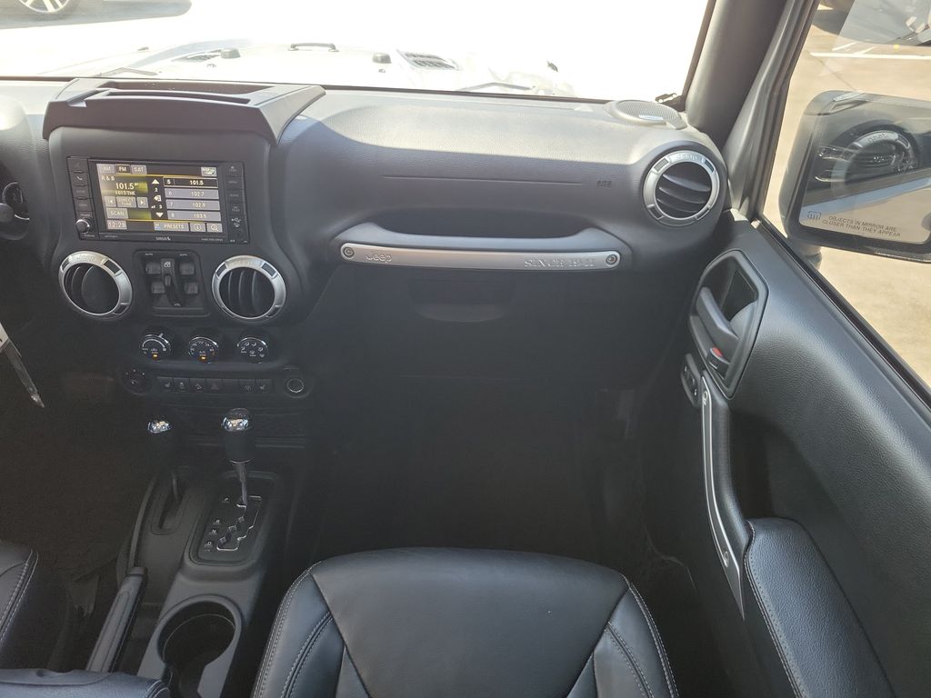 Thumbnail: 2016 Jeep Wrangler - 6