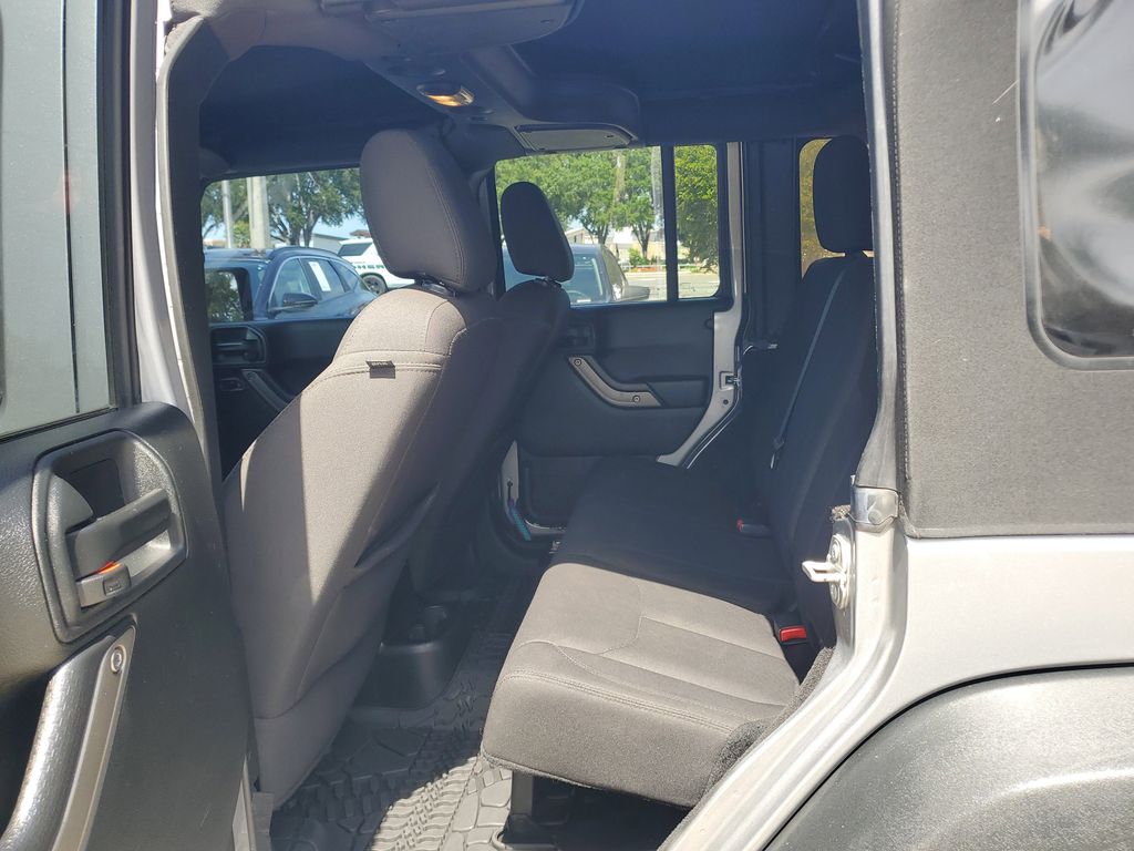Thumbnail: 2018 Jeep Wrangler - 9