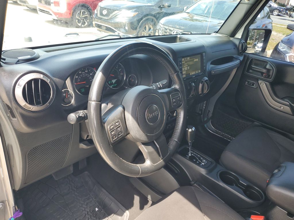 Thumbnail: 2018 Jeep Wrangler - 11