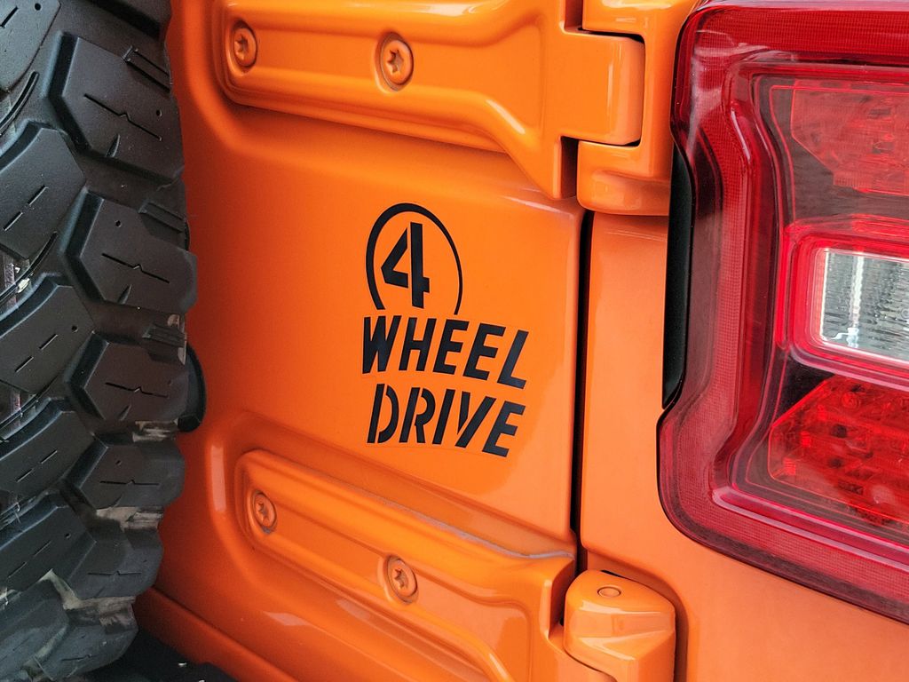 Thumbnail: 2020 Jeep Wrangler - 14