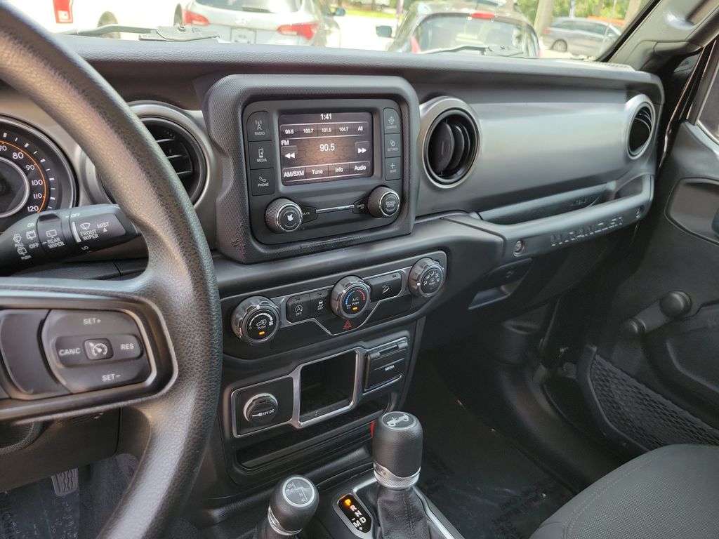 Thumbnail: 2020 Jeep Wrangler - 30
