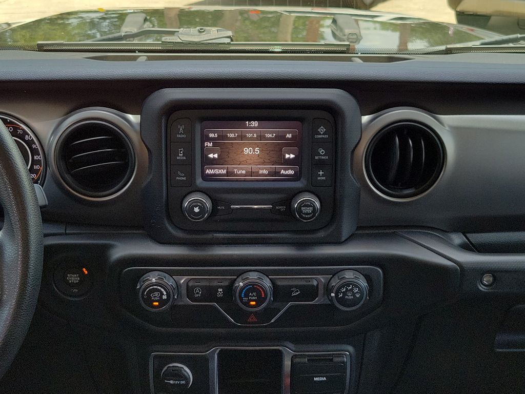 Thumbnail: 2020 Jeep Wrangler - 11