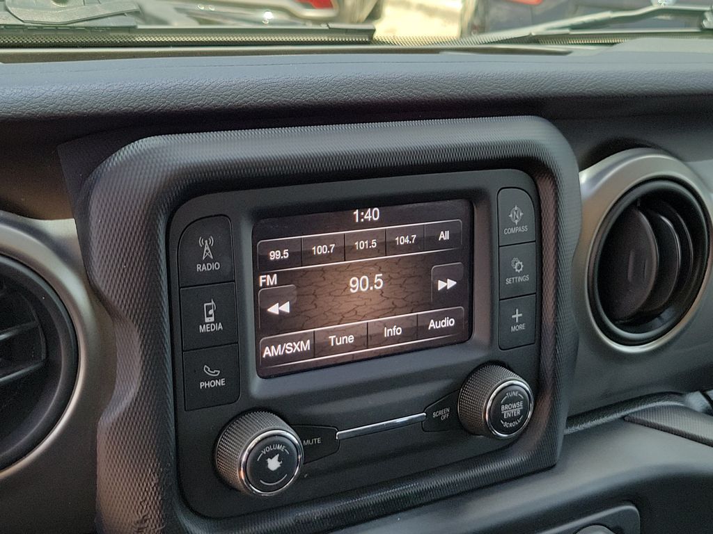 Thumbnail: 2020 Jeep Wrangler - 27