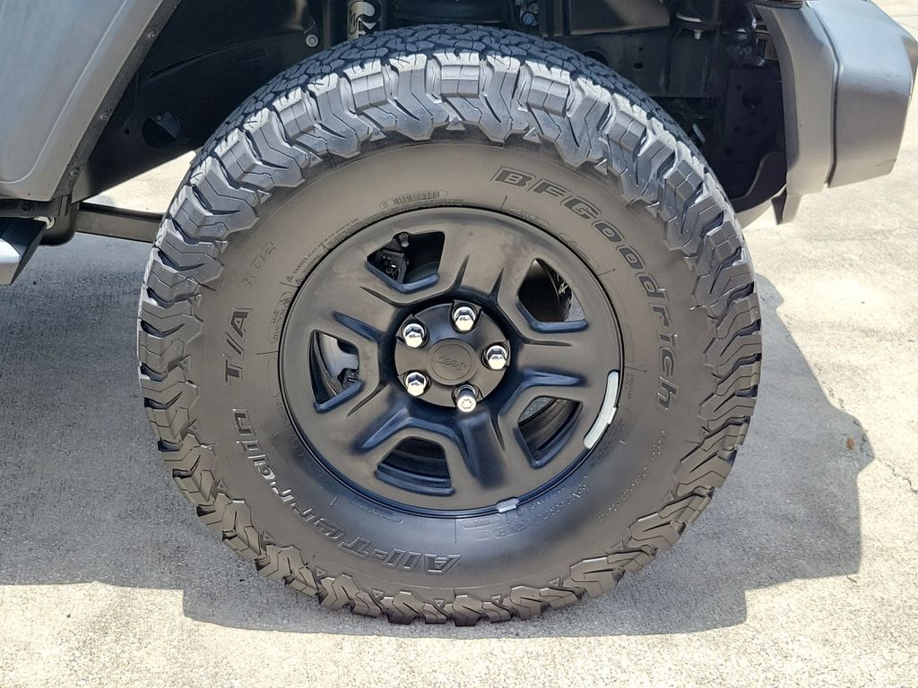 Thumbnail: 2020 Jeep Wrangler - 4