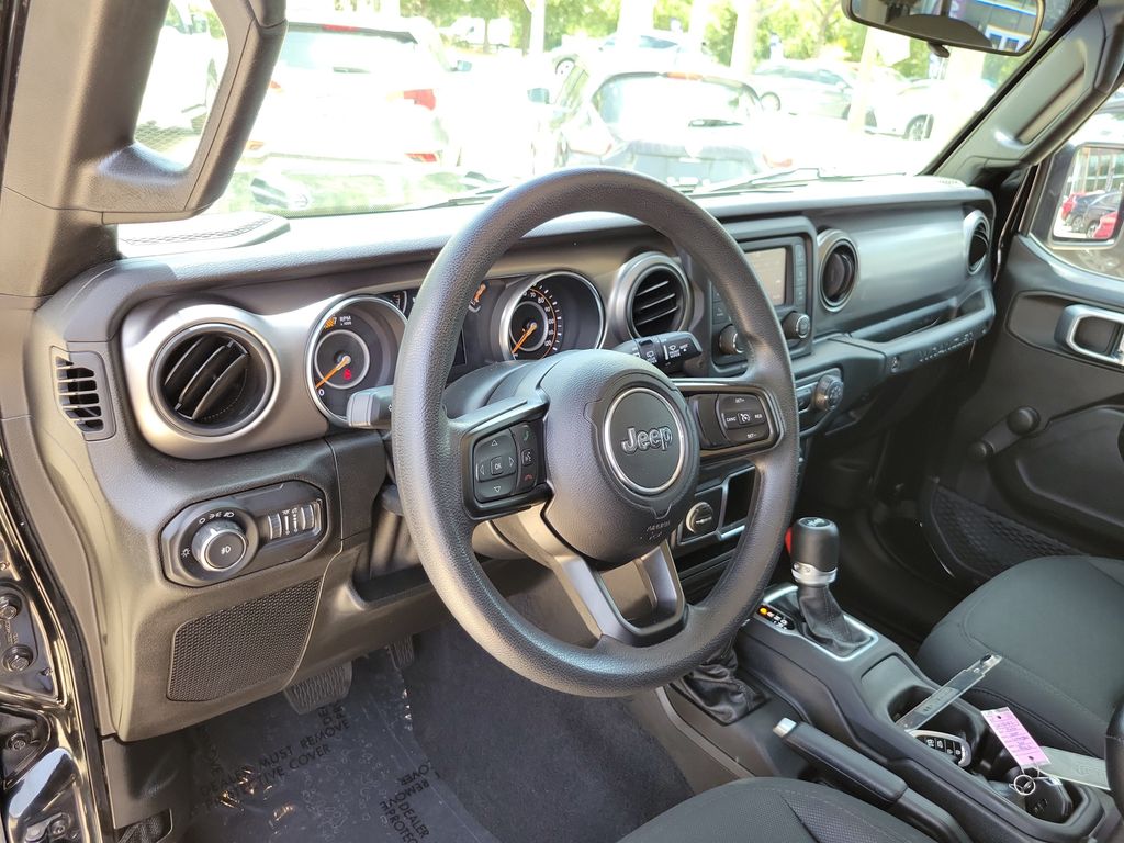 Thumbnail: 2020 Jeep Wrangler - 10