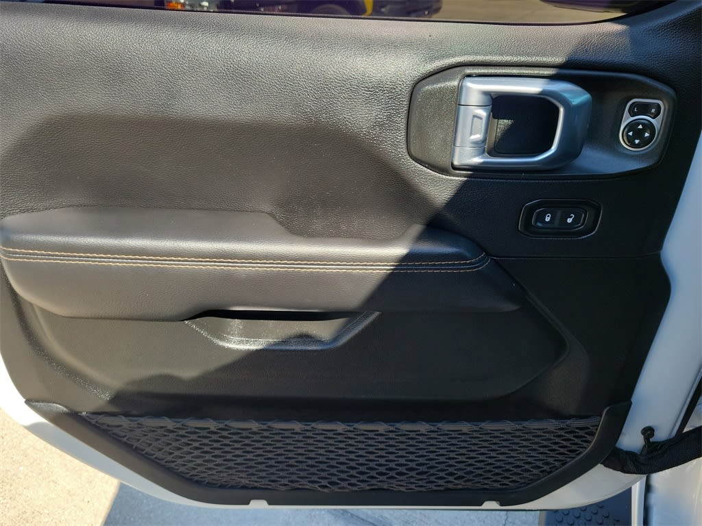 Thumbnail: 2022 Jeep Wrangler - 18