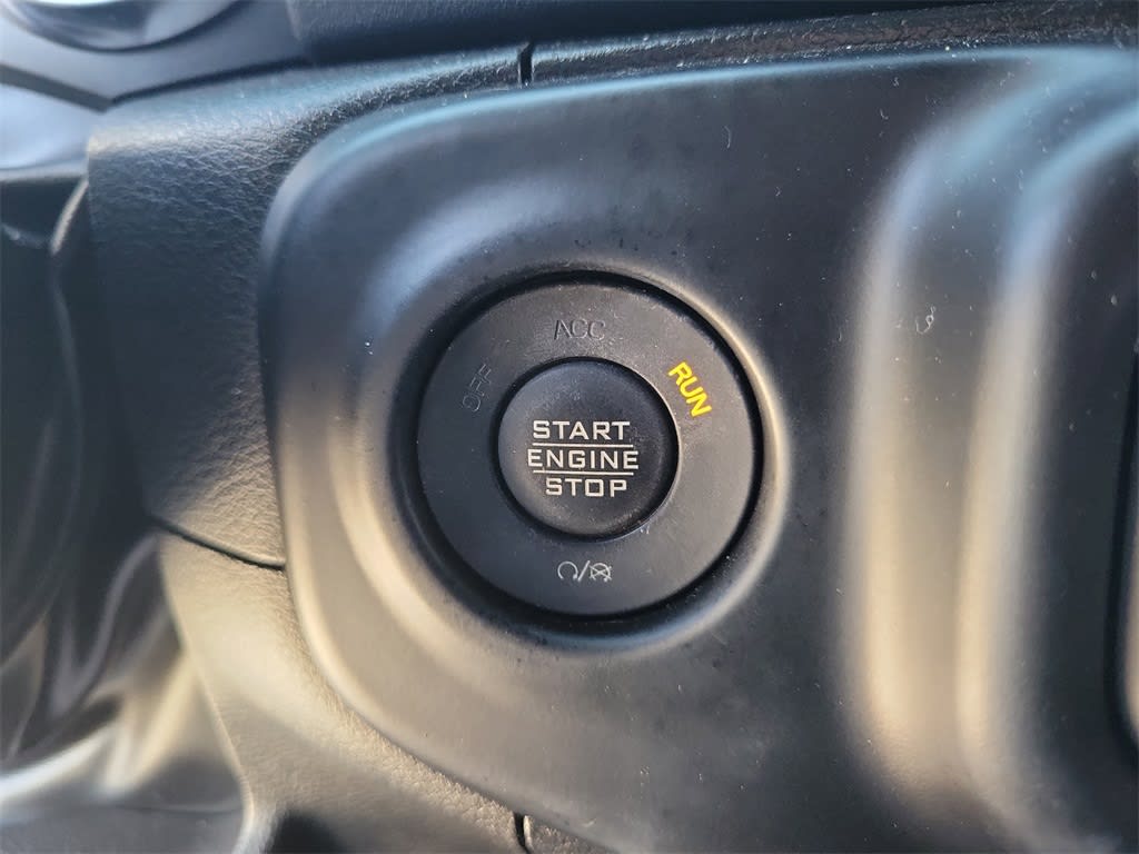 Thumbnail: 2022 Jeep Wrangler - 28