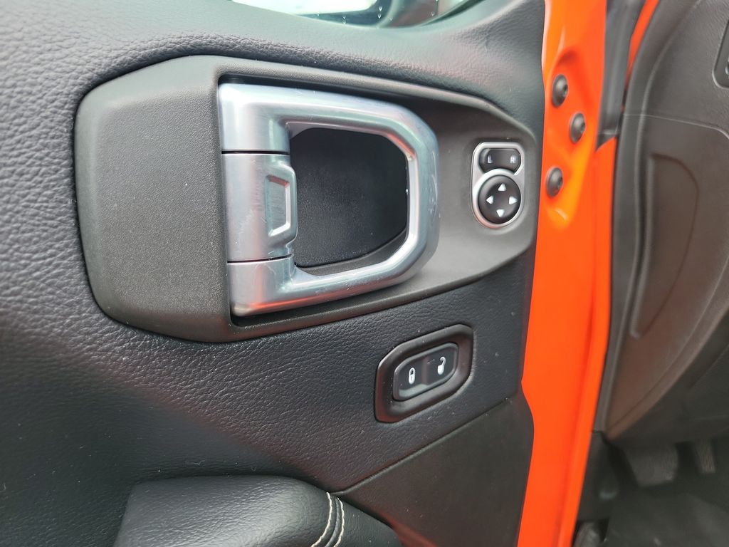 Thumbnail: 2018 Jeep Wrangler - 20