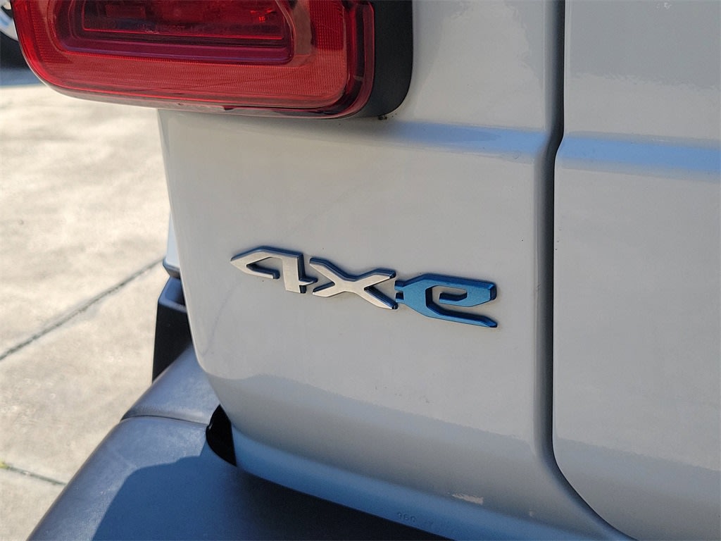 Thumbnail: 2021 Jeep Wrangler - 6