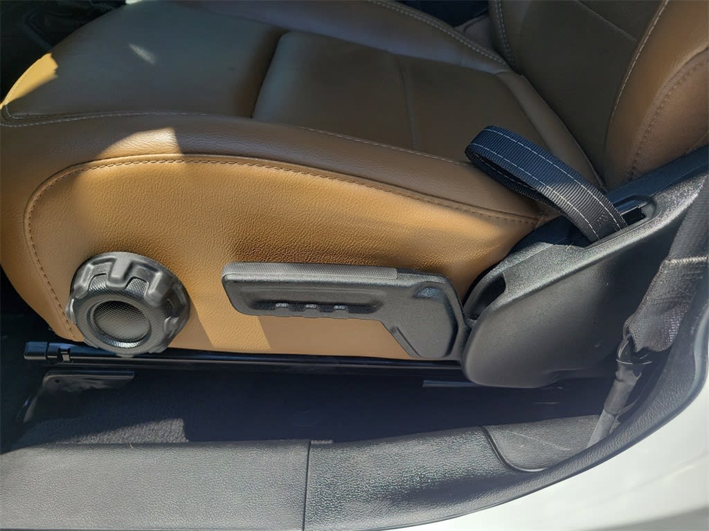 Thumbnail: 2021 Jeep Wrangler - 24